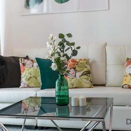 Full Marina And Ain Dubai Wheel View 1Br At The Point Dubai Marina By Deluxe Holiday Homes Exterior photo